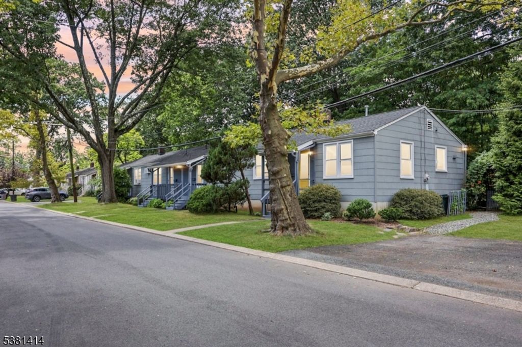 23 Degraw Ave, Clifton City, NJ 07013
