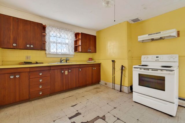 11-13 Jackson Street, Hillsborough, NH 03244