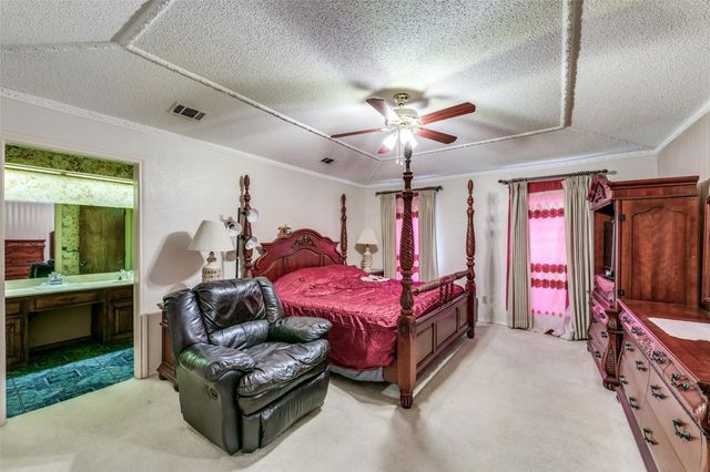 321 Kingsbridge Drive, Garland, TX 75040