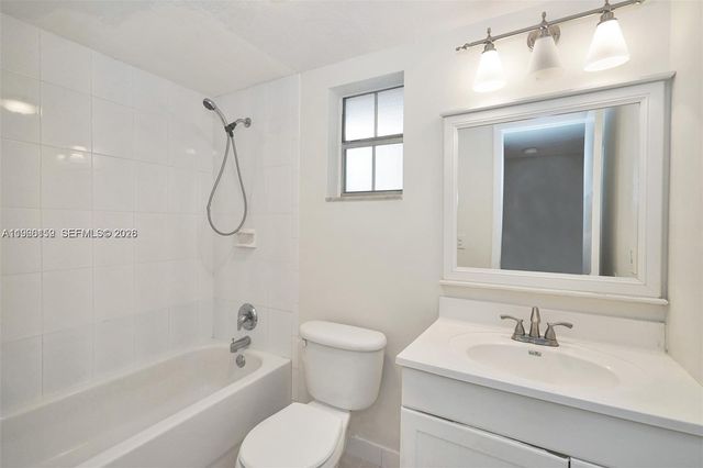 8500 SW 109 Ave 6-102, Miami, FL 33173