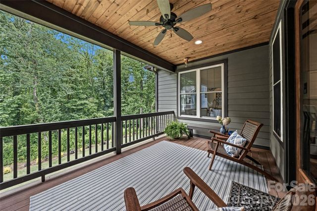 25 E Williams Meadow Court, Hendersonville, NC 28739