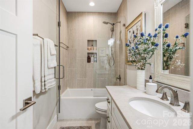 25 E Williams Meadow Court, Hendersonville, NC 28739