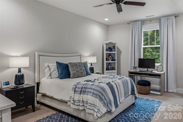 25 E Williams Meadow Court, Hendersonville, NC 28739