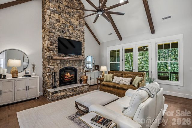 25 E Williams Meadow Court, Hendersonville, NC 28739