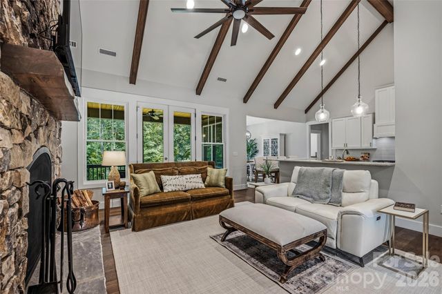 25 E Williams Meadow Court, Hendersonville, NC 28739