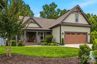25 E Williams Meadow Court, Hendersonville, NC 28739