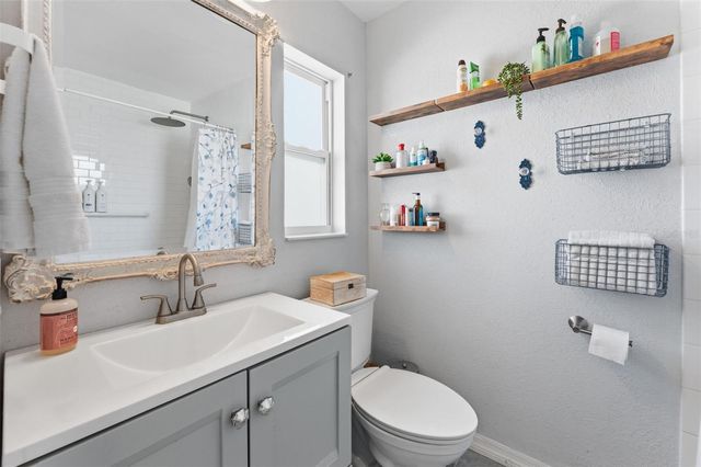 1824 59TH WAY N, St Petersburg, FL 33710