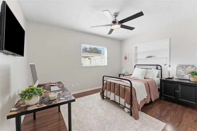 1824 59TH WAY N, St Petersburg, FL 33710