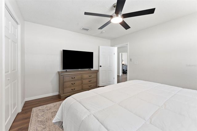 1824 59TH WAY N, St Petersburg, FL 33710