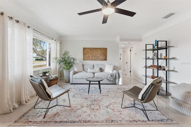 1824 59TH WAY N, St Petersburg, FL 33710