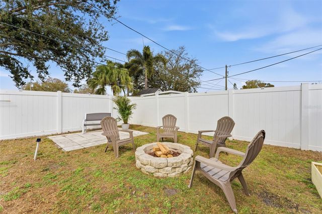 1824 59TH WAY N, St Petersburg, FL 33710