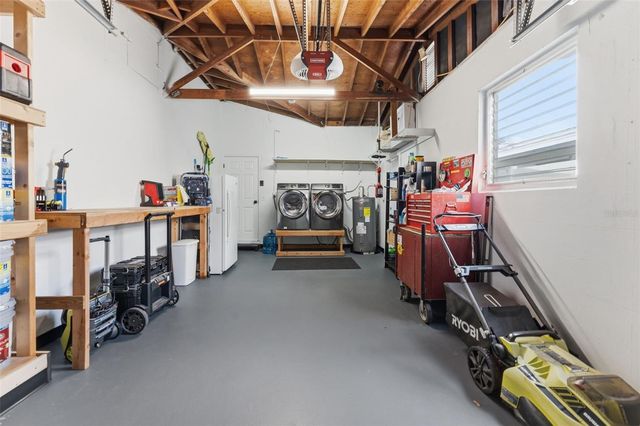 1824 59TH WAY N, St Petersburg, FL 33710