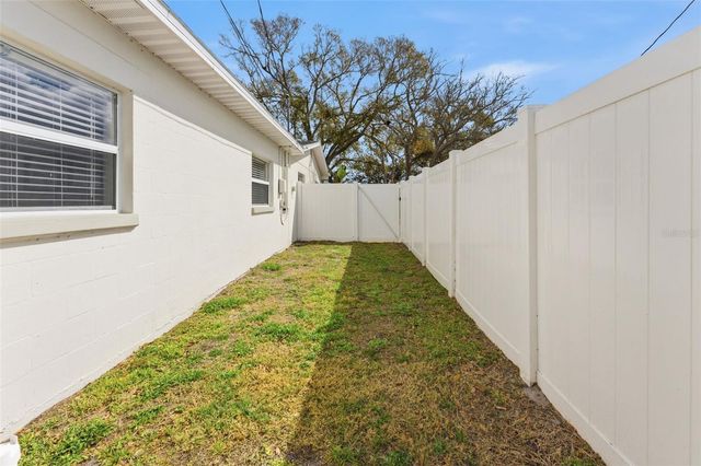 1824 59TH WAY N, St Petersburg, FL 33710