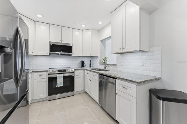 1824 59TH WAY N, St Petersburg, FL 33710