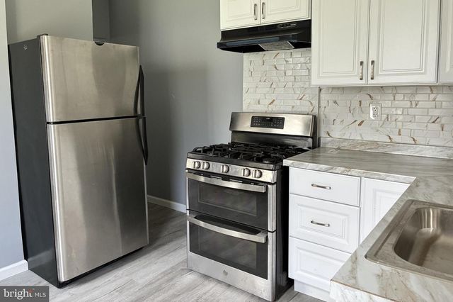 320 RUTHERFORD AVE, Trenton, NJ 08618