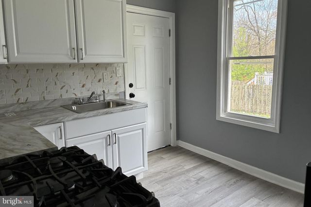 320 RUTHERFORD AVE, Trenton, NJ 08618