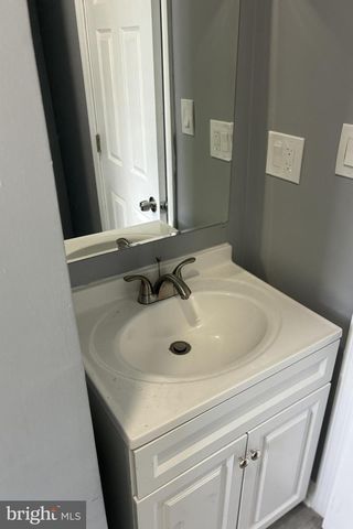 320 RUTHERFORD AVE, Trenton, NJ 08618