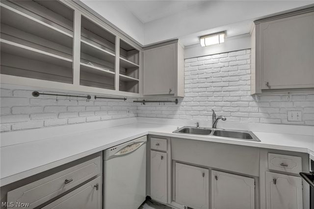 15 Meadowlawn Drive 9, Mentor, OH 44060