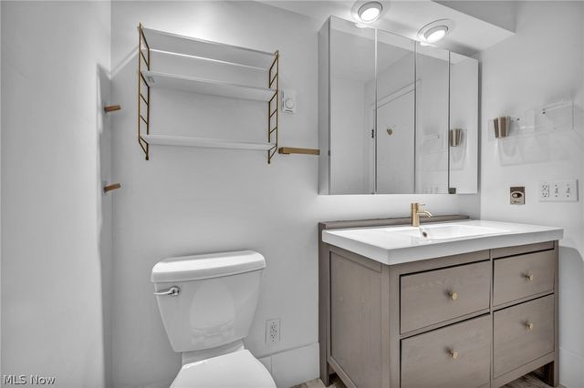 15 Meadowlawn Drive 9, Mentor, OH 44060