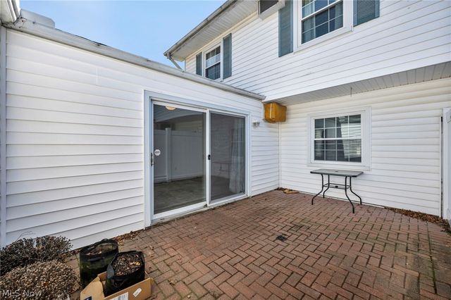 15 Meadowlawn Drive 9, Mentor, OH 44060