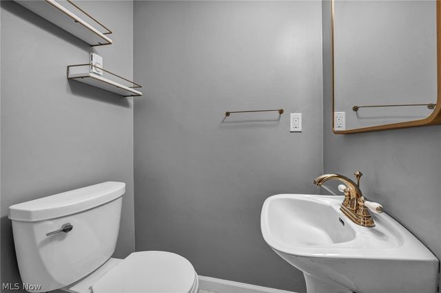 15 Meadowlawn Drive 9, Mentor, OH 44060