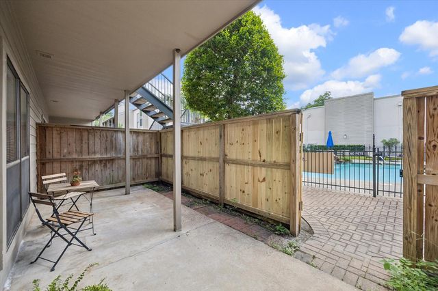 1100 Augusta Drive 25, Houston, TX 77057
