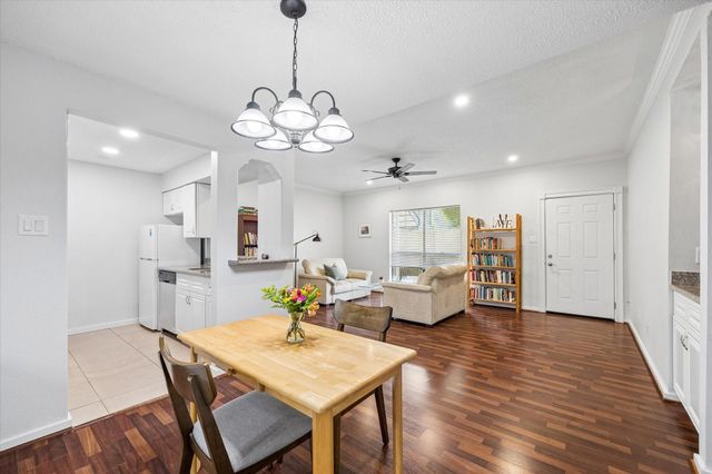 1100 Augusta Drive 25, Houston, TX 77057