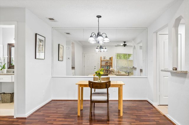 1100 Augusta Drive 25, Houston, TX 77057