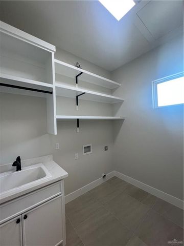 3912 W Zimmerius Avenue, Mcallen, TX 78504