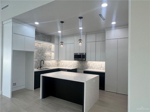 3912 W Zimmerius Avenue, Mcallen, TX 78504