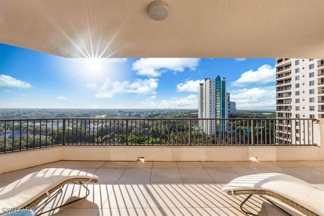7575 Pelican Bay BLVD 1008, Naples, FL 34108