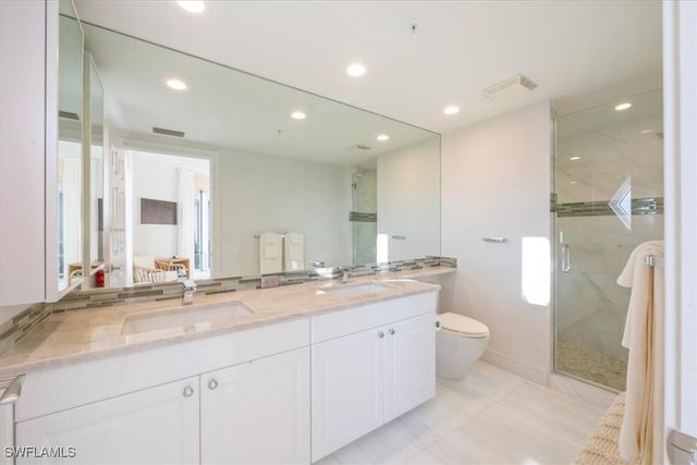 7575 Pelican Bay BLVD 1008, Naples, FL 34108