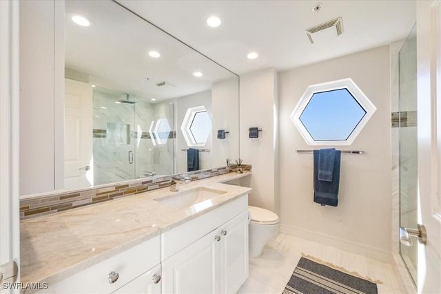 7575 Pelican Bay BLVD 1008, Naples, FL 34108