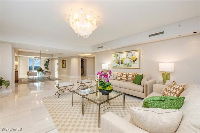 7575 Pelican Bay BLVD 1008, Naples, FL 34108