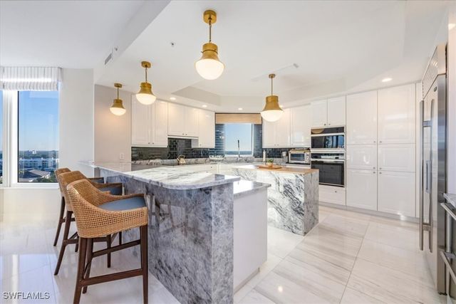 7575 Pelican Bay BLVD 1008, Naples, FL 34108