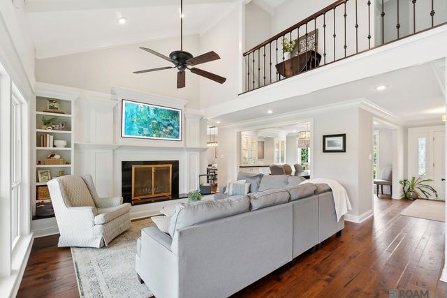 8196 Wildwood Dr, Denham Springs, LA 70706