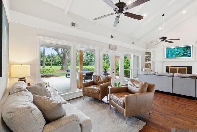 8196 Wildwood Dr, Denham Springs, LA 70706