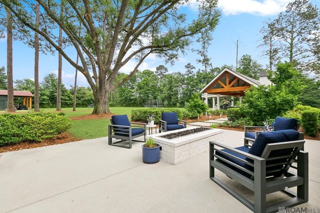 8196 Wildwood Dr, Denham Springs, LA 70706