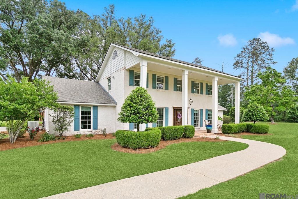 8196 Wildwood Dr, Denham Springs, LA 70706