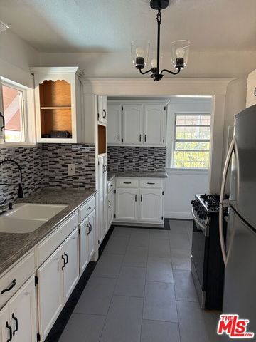 3624 Arlington Avenue, Los Angeles, CA 90018