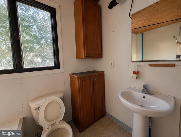605 FOWLER AVE, Vineland, NJ 08360