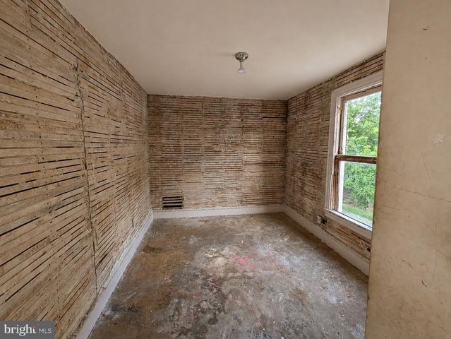 605 FOWLER AVE, Vineland, NJ 08360