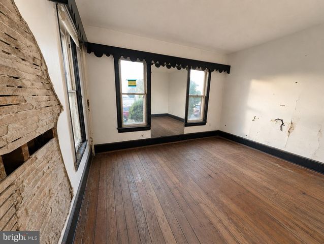 605 FOWLER AVE, Vineland, NJ 08360
