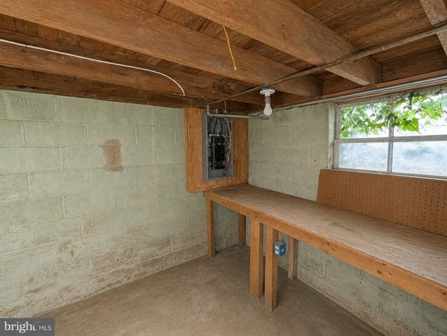 605 FOWLER AVE, Vineland, NJ 08360