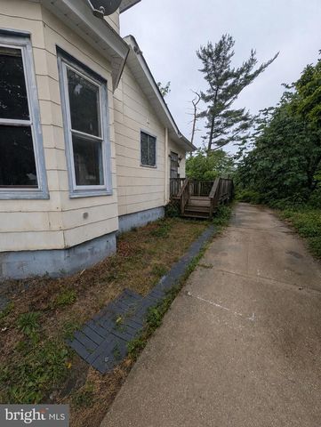 605 FOWLER AVE, Vineland, NJ 08360