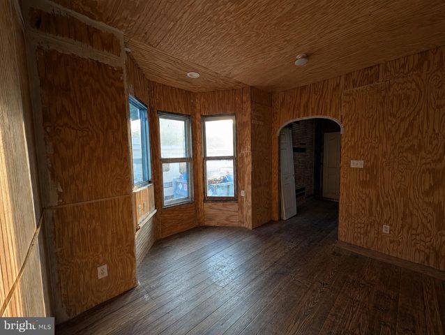 605 FOWLER AVE, Vineland, NJ 08360