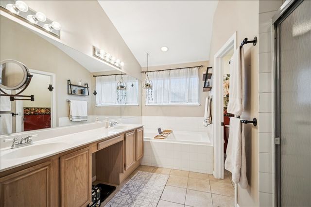 1324 Richmond Lane, Bartlett, IL 60103