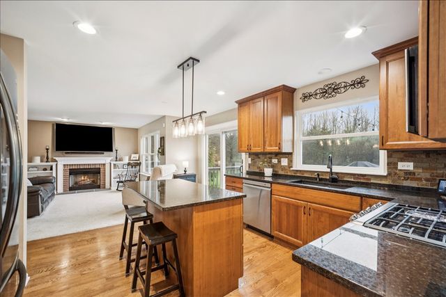 1324 Richmond Lane, Bartlett, IL 60103