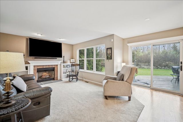 1324 Richmond Lane, Bartlett, IL 60103