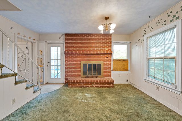 1228 W Gambrell Street, Fort Worth, TX 76115